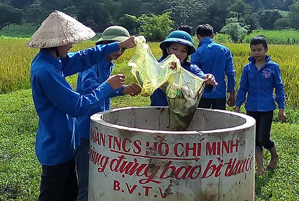 Chú trọng bảo vệ môi trường nông thôn