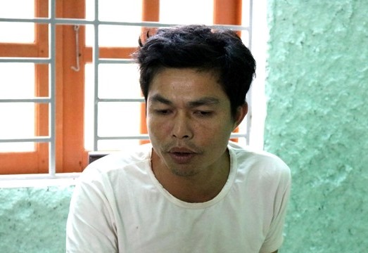 Tạm giữ đối tượng chống đối Cảnh sát Giao thông