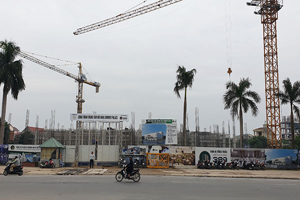 'Đất vàng' vội vã trao tay