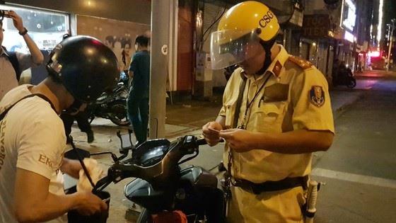 Nhiều 'tài xế' bị phạt nặng do vi phạm quy định nồng độ cồn