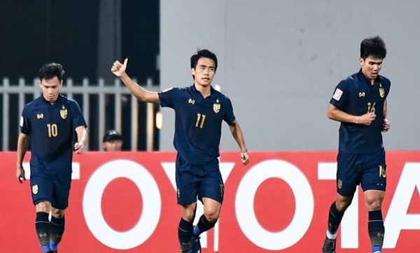 Thái Lan vươn lên dẫn trước. Ảnh AFC.