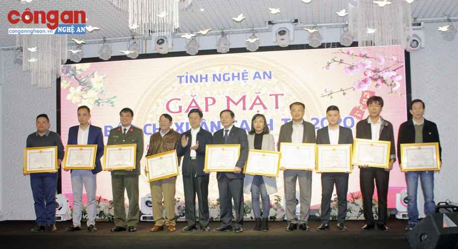 Rất mong tiếp tục nhận được sự chia sẻ, đồng hành của các cơ quan báo chí