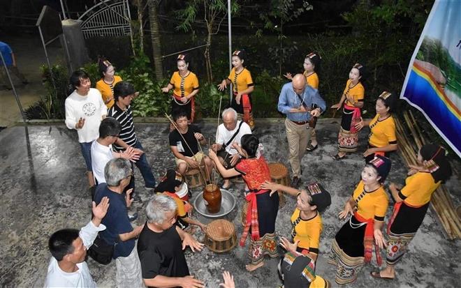 Đẩy mạnh phong trào 'Toàn dân đoàn kết xây dựng đời sống văn hóa'