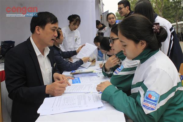 Tăng cường quản lý hoạt động xuất khẩu lao động, tư vấn du học