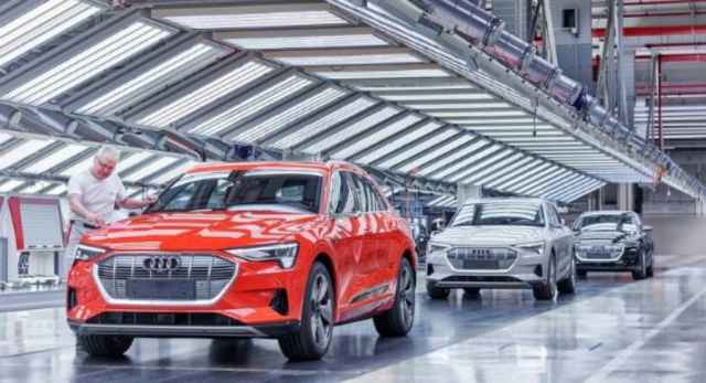 Audi tạm dừng sản xuất ô tô điện vì Covid19