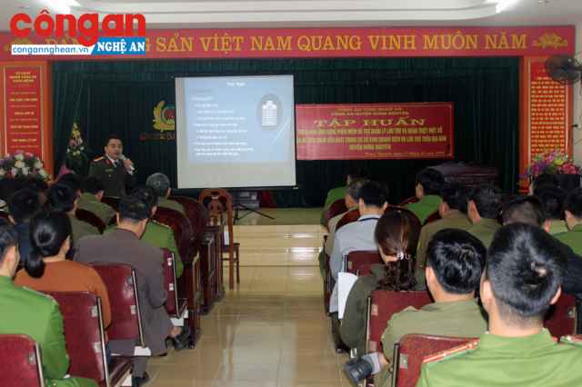 Tập huấn triển khai ứng dụng phần mềm hỗ trợ quản lý lưu trú