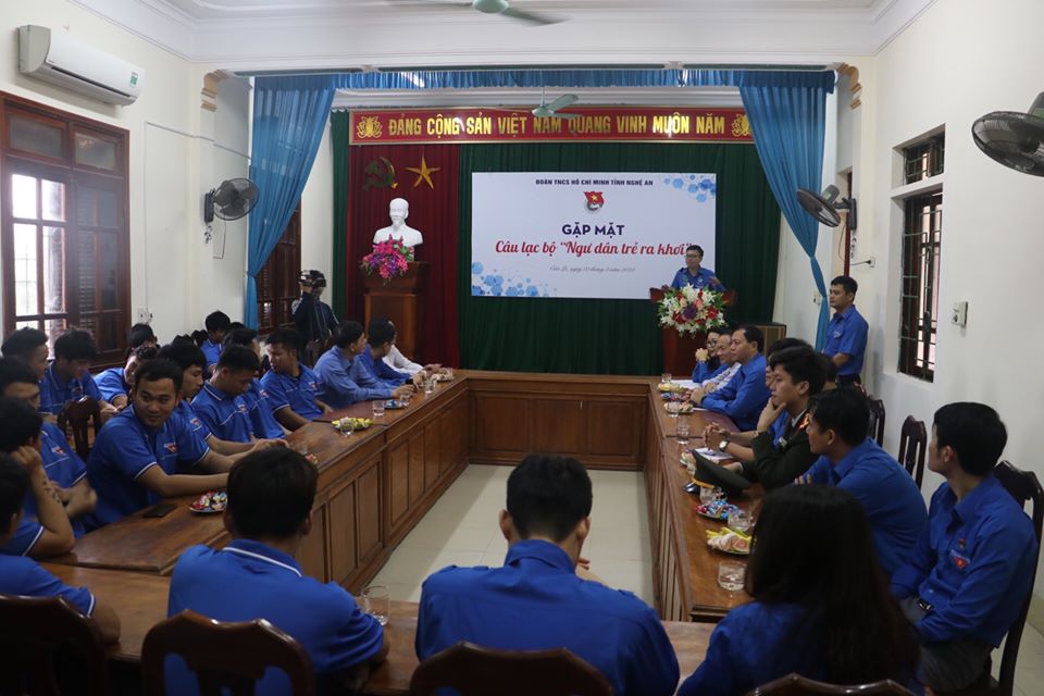 Lắng nghe 