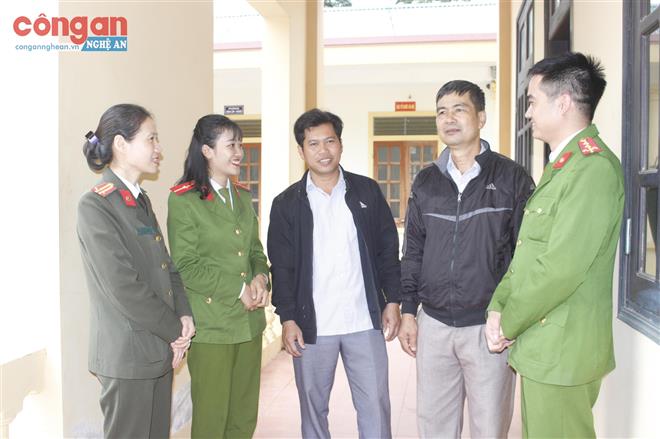 Thắm đẹp hình ảnh người nữ cán bộ Công an