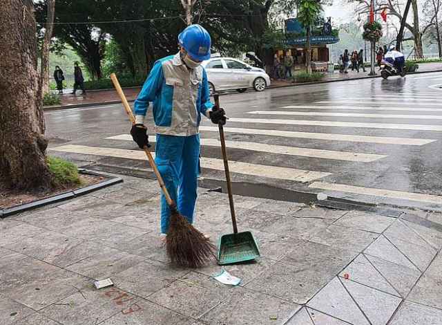Tôi và chúng ta cùng vượt qua