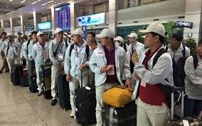 Lao động đi làm việc ở nước ngoài mất việc do dịch COVID-19 được trả 50% tiền môi giới