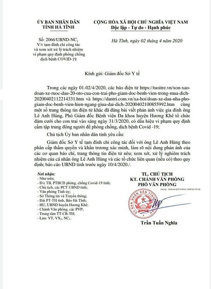 Đoàn xe cưới con ông Hùng vào sáng 31/3
