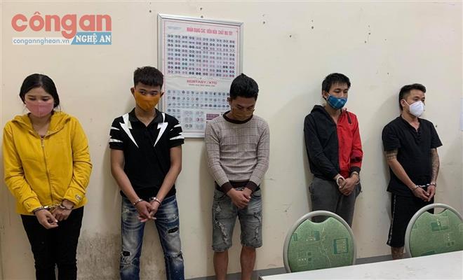 'Nữ quái' cầm đầu đường dây mua bán ma túy trang bị vũ khí 'nóng'