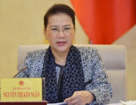 'Giãn cách xã hội không có nghĩa là không làm việc'