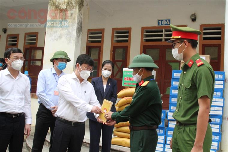 Lập nhiều chiến công, góp phần bảo đảm ANTT trong dịp Lễ