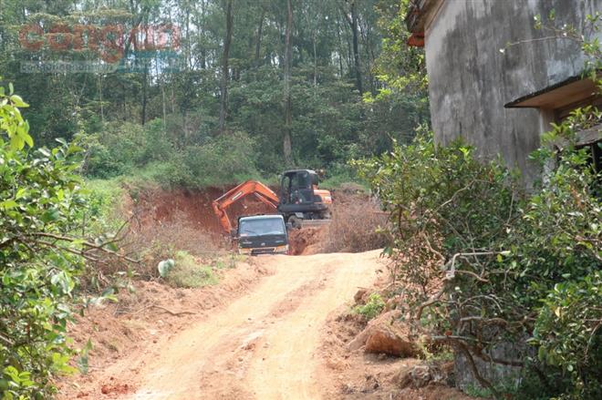Lợi dụng cải tạo vườn để khai thác đất trái phép