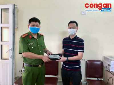 Trả lại tài sản cho người bị mất