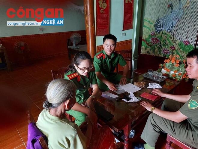 Đến tận nhà cấp chứng minh nhân dân cho người già yếu, bệnh tật và các đối tượng chính sách