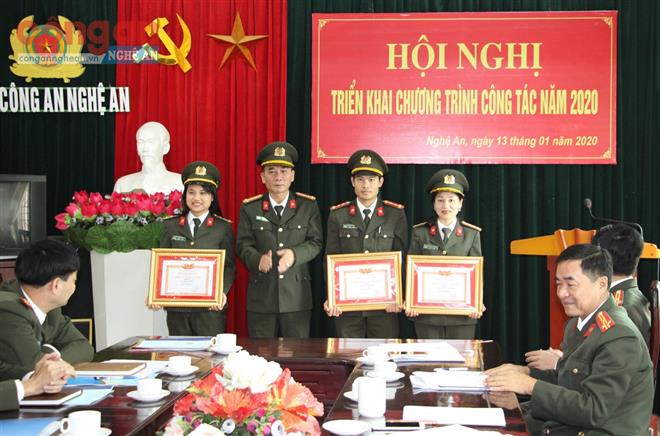 Báo Công an Nghệ An hướng tới mục tiêu 'Hay hơn, đẹp hơn, uy tín hơn'