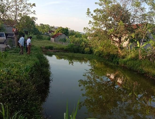 Hai chị em ruột đuối nước thương tâm