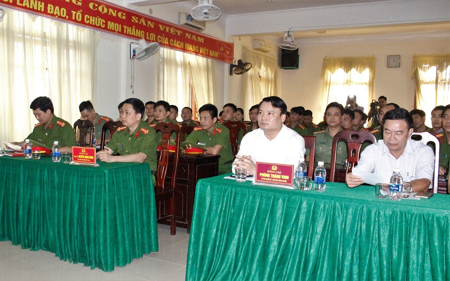 Các đại biểu dự lễ