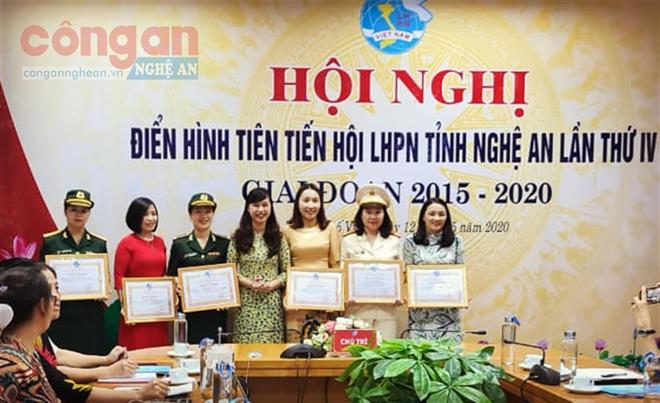 Dẫn đầu trong các phong trào thi đua