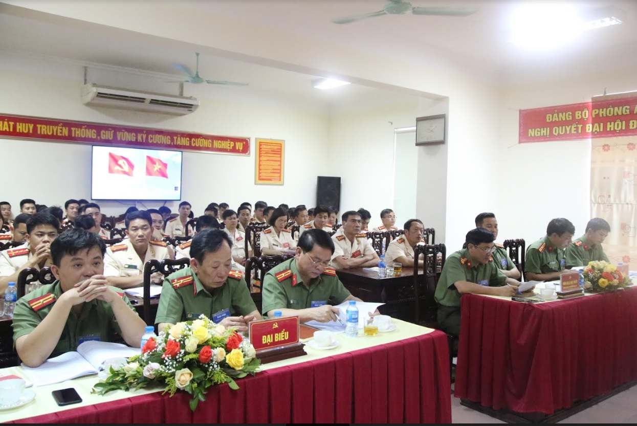 Các đại biểu tham dự đại hội