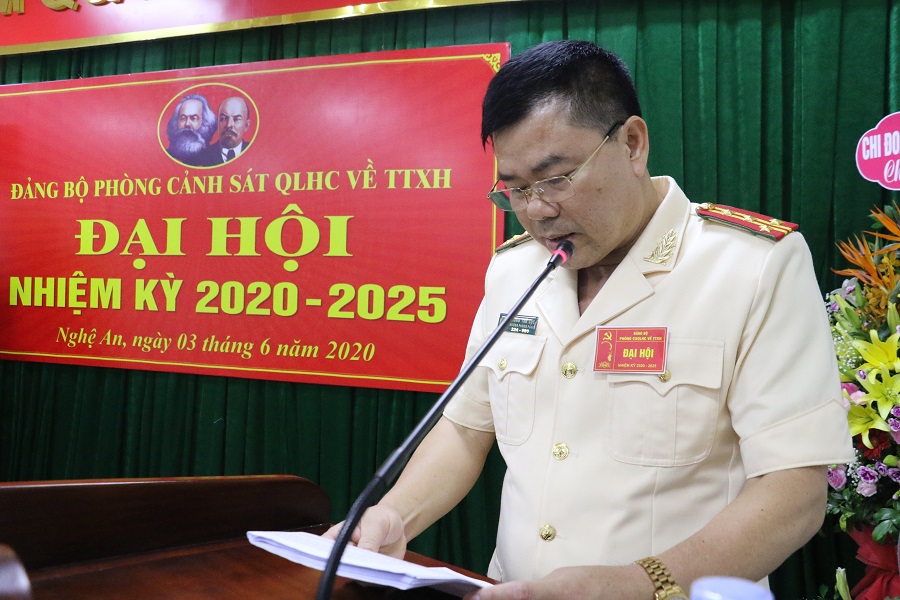 Đại tá Lương Thế Lộc, Trưởng phòng trình bày tại Đại hội