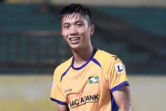 Văn Đức lập công, SLNA thắng trên 'thánh địa Vinh'