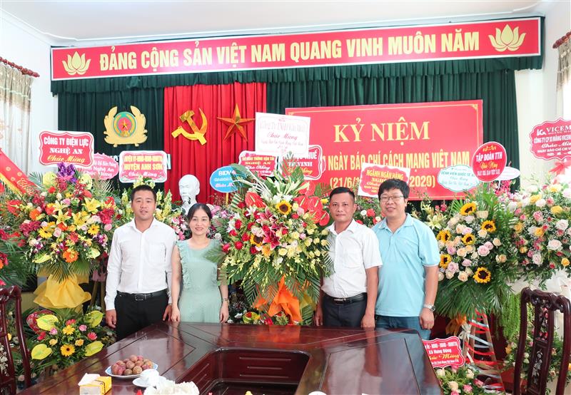 Công ty Văn Minh chúc mừng