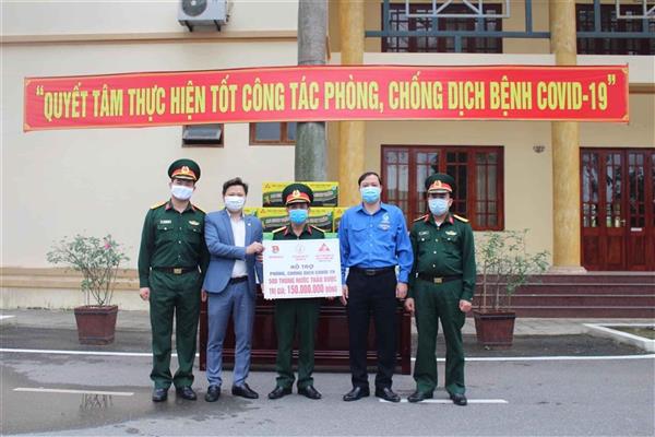 Những tấm gương bình dị mà cao đẹp