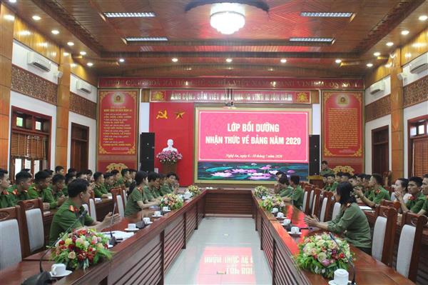 Khai giảng lớp bồi dưỡng nhận thức về Đảng năm 2020