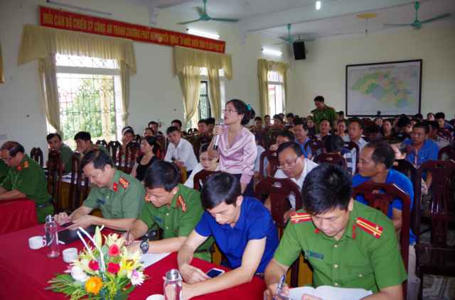 Công an Thanh Chương đối thoại với người dân, chủ doanh nghiệp