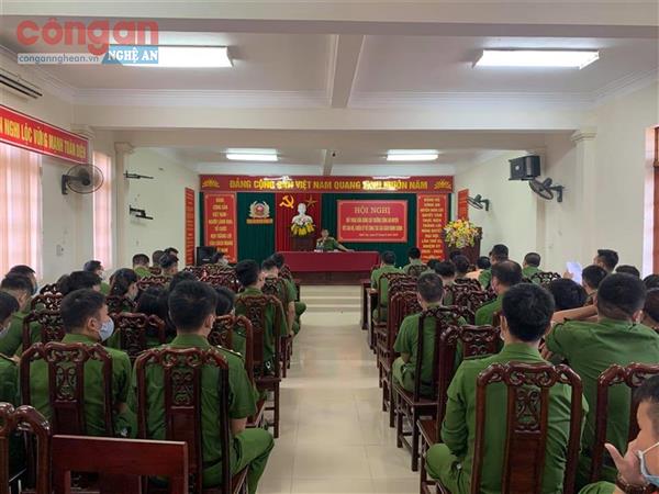 Thẳng thắn đối thoại, tăng cường hiệu quả cải cách hành chính