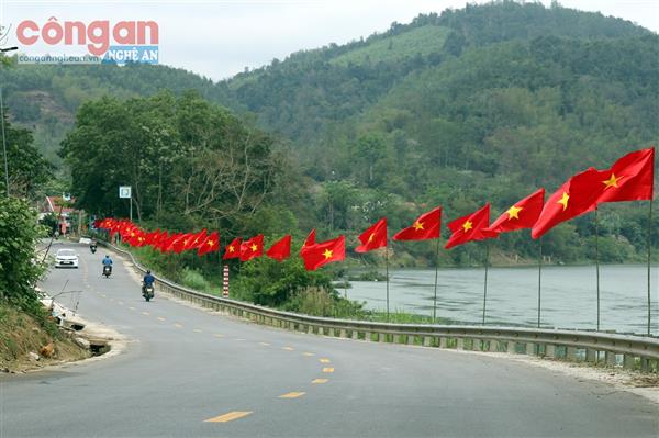 Mãi tự hào về mùa thu Cách mạng tháng Tám