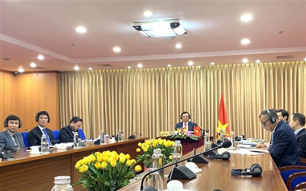 Tái cơ cấu nguồn lực tài chính ứng phó với dịch COVID-19