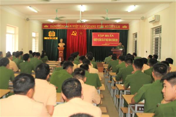 Công an Nghệ An: Khai mạc lớp tập huấn nghiệp vụ Kỹ thuật hình sự