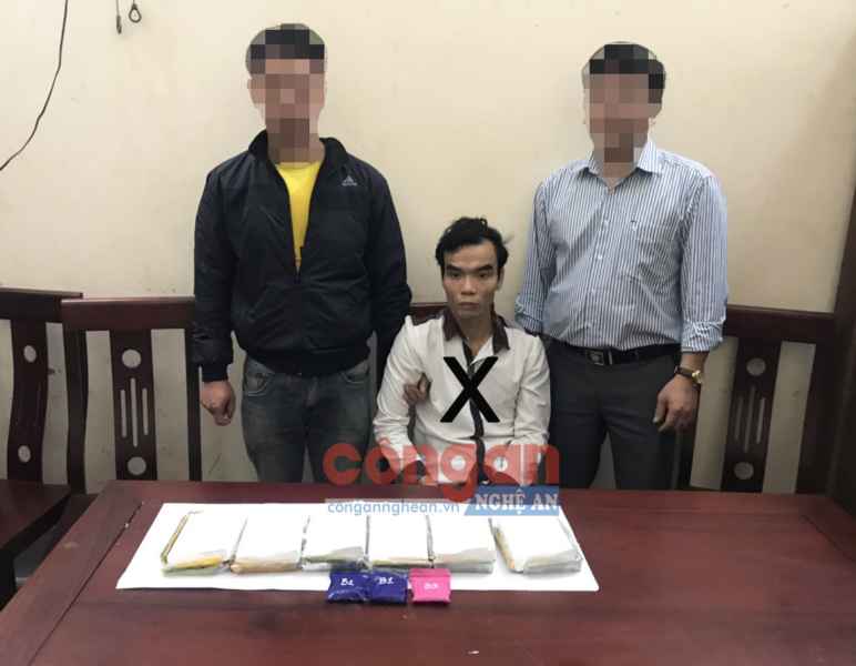 Đối tượng Đinh Văn Anh   và số tang vật bị thu giữ