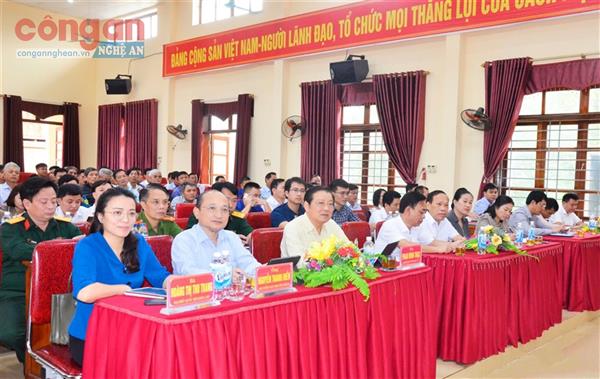 Đoàn đại biểu Quốc hội tỉnh:  Tiếp xúc cử tri sau kỳ họp thứ 10, Quốc hội khóa XIV