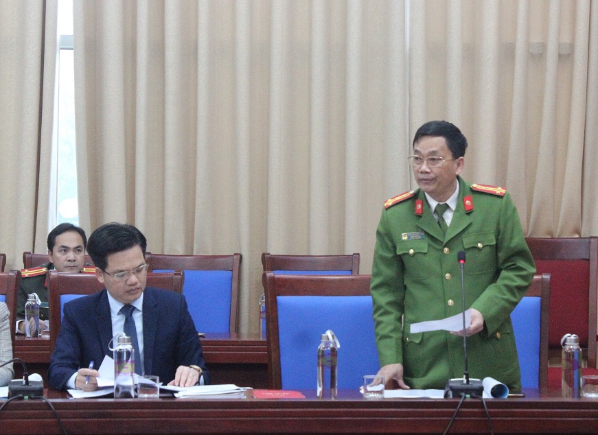 Đồng chí Đại tá Nguyễn Mạnh Hùng, Phó Giám đốc Công an tỉnh phát biểu tại Hội nghị