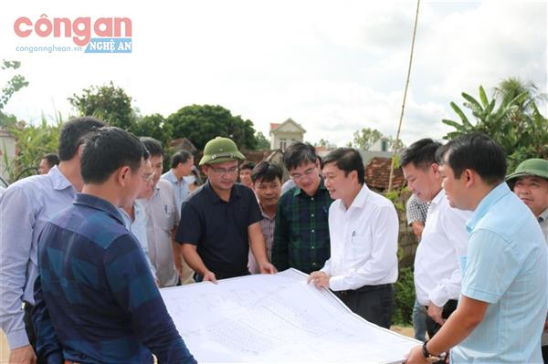 Bộ Giao thông Vận tải kiểm tra công tác giải phóng mặt bằng dự án cao tốc Bắc - Nam đoạn Diễn Châu - Bãi Vọt
