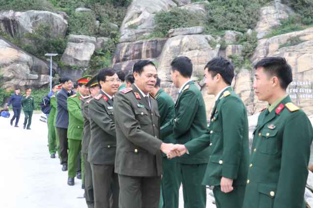 Công an tỉnh Nghệ An chúc mừng 76 năm ngày thành lập QĐND Việt Nam