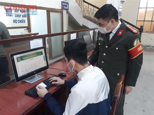 Cải cách thủ tục hành chính vì nhân dân phục vụ