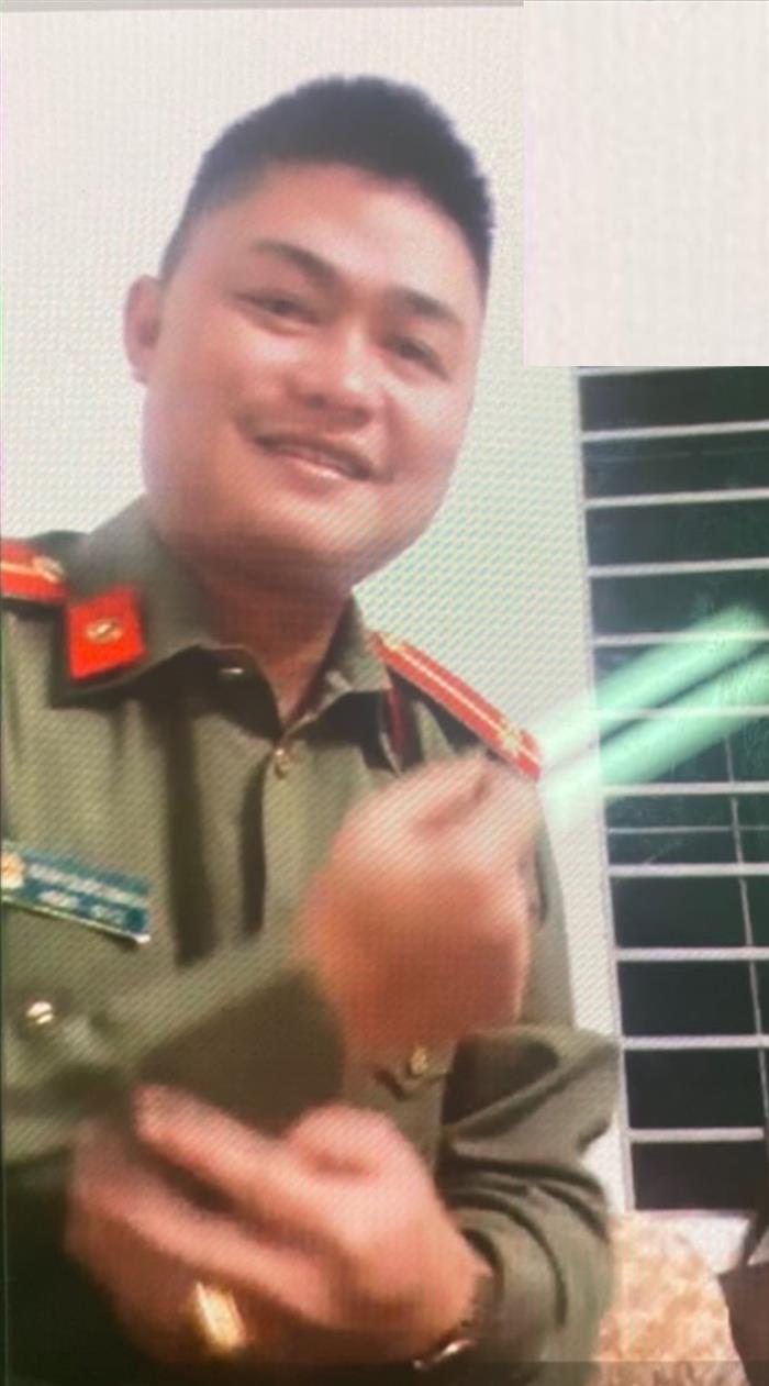 Bành Quốc Khánh thường xuyên mặc trang phục Công an nhân dân lừa đảo trên mạng xã hội