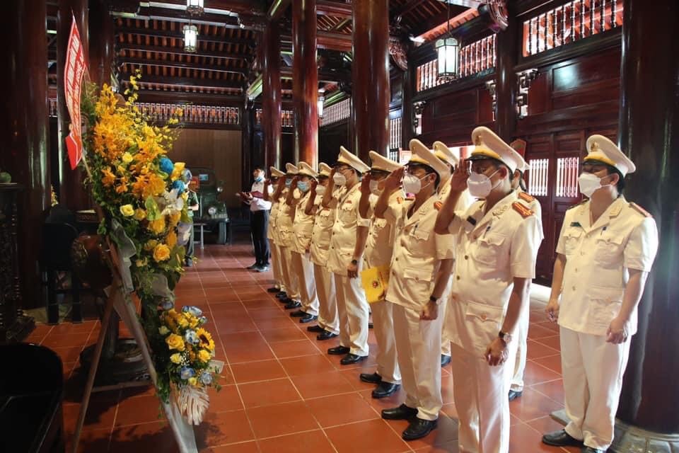 Lực lượng An ninh Công an Nghệ An báo công lên anh linh Chủ tịch Hồ Chí Minh