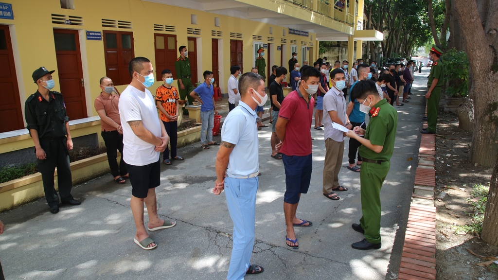 Công an Nghệ An triệt phá đường dây tội phạm núp bóng doanh nghiệp cho vay lãi nặng hơn 500 tỷ đồng, bắt giữ 53 đối tượng
