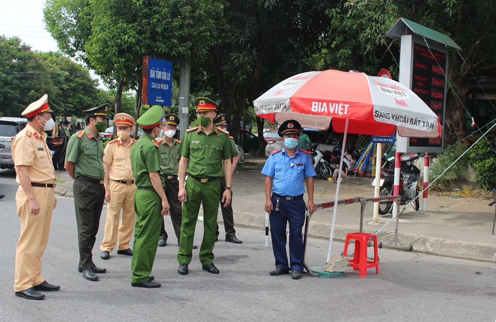 Tại chốt cầu Bến Thủy 1
