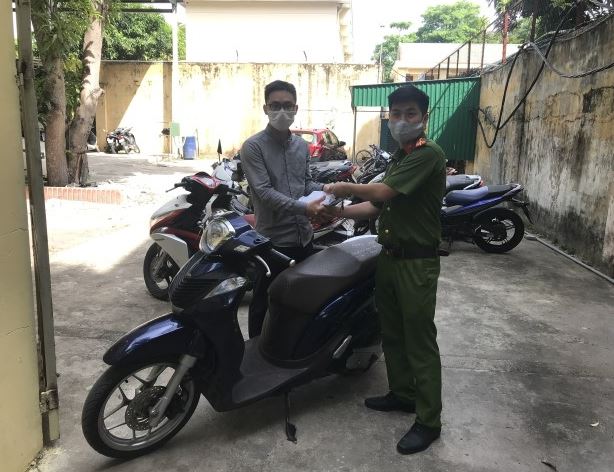 Công an thành phố Vinh trao trả phương tiện cho người sở hữu