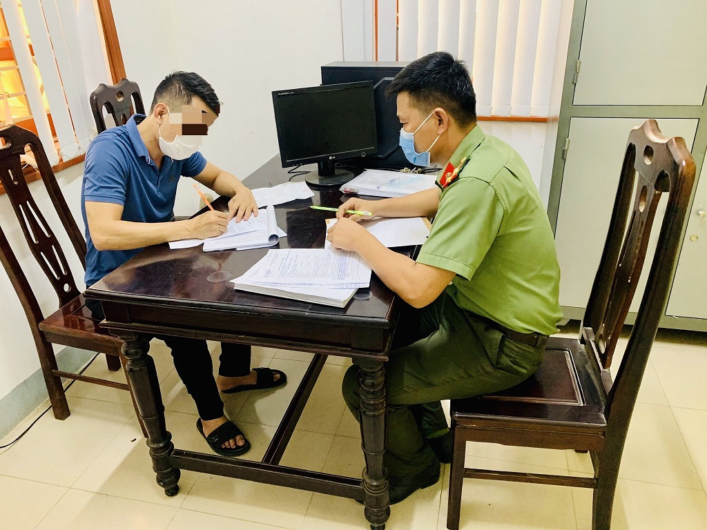 Công an huyện Nghĩa Đàn làm việc với anh N.D.K.