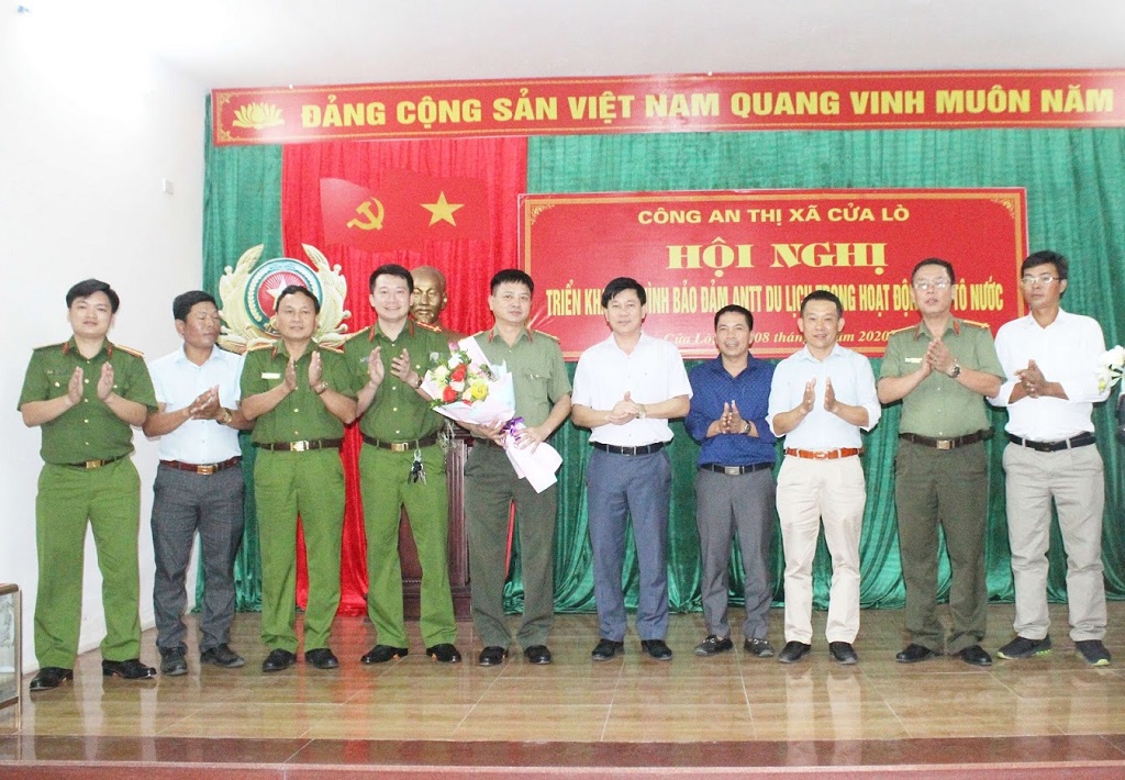 Ra mắt Ban chỉ đạo và các tổ tự quản mô hình “Bảo đảm an ninh trật tự du lịch trong hoạt động mô tô nước” 