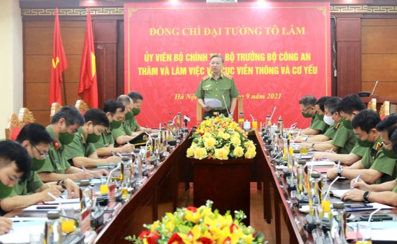 Phấn đấu xây dựng lực lượng Viễn thông - Cơ yếu Công an nhân dân cách mạng, chính quy, tinh nhuệ, hiện đại